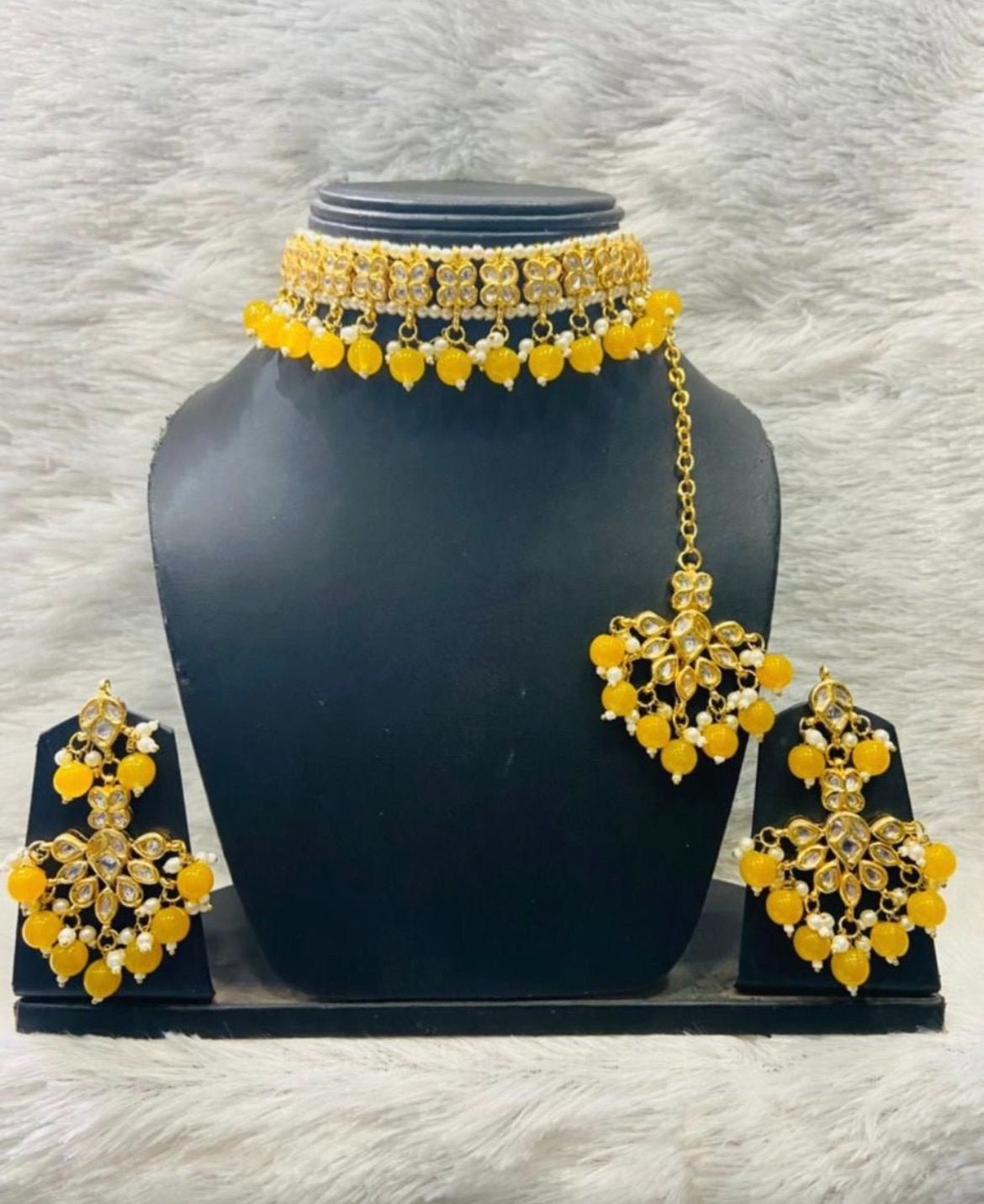 Yellow Kundan Choker Set
