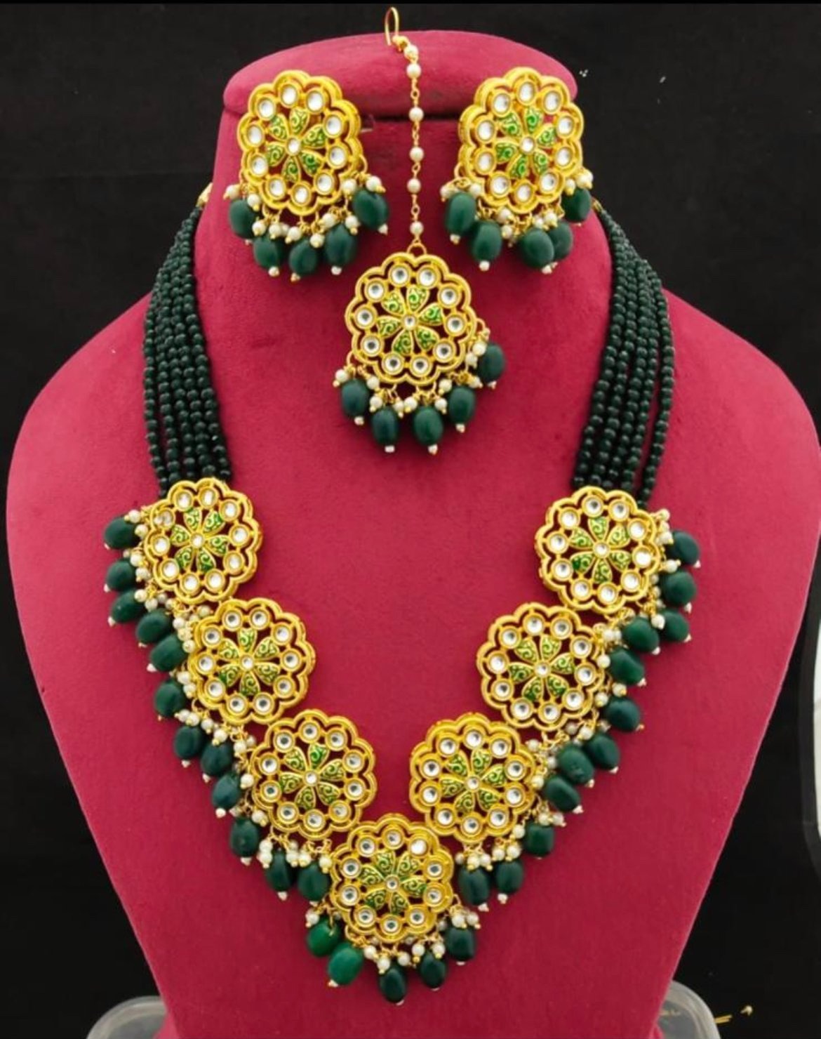 Green Necklace Set