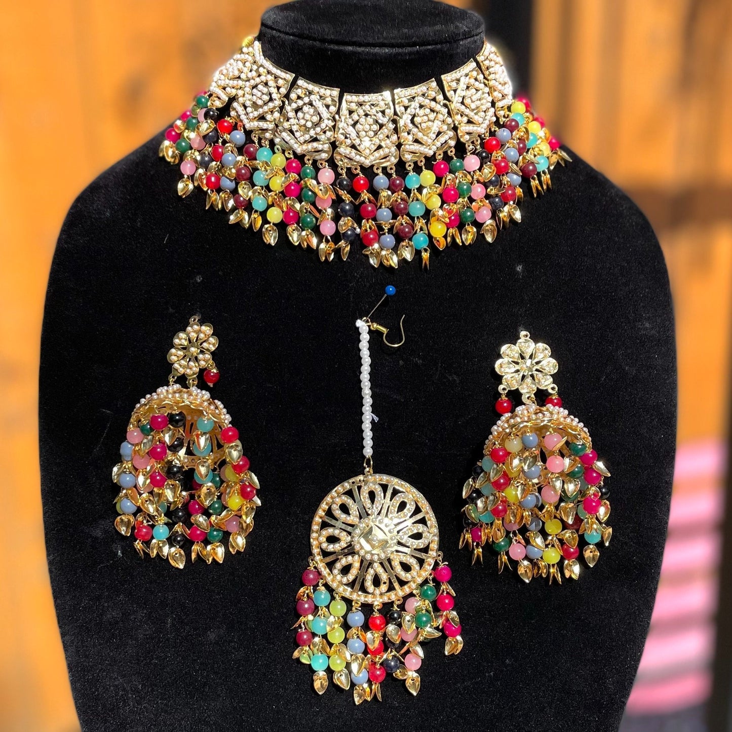 Multicolor Pippal Pathi Jadaoo Necklace Set