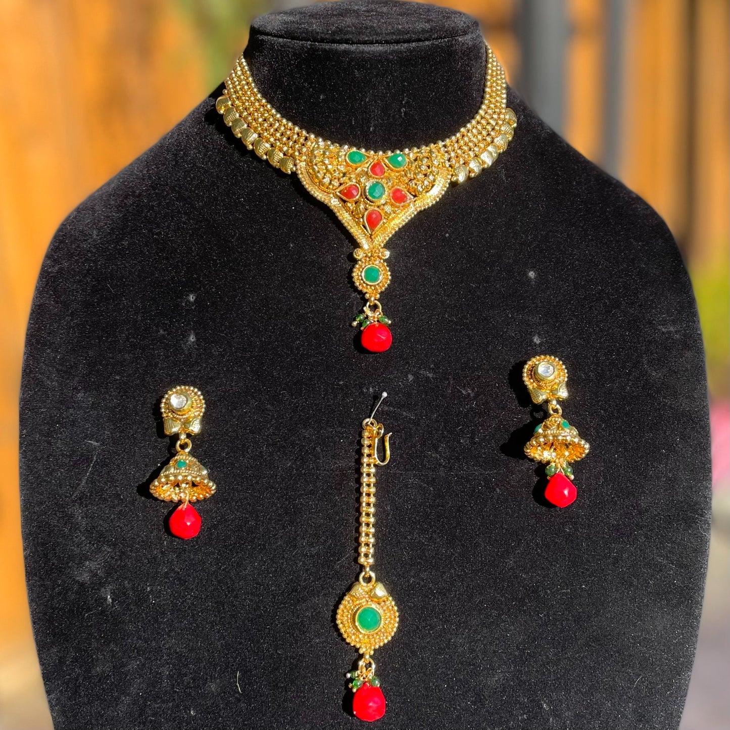 Multicolor Necklace Set