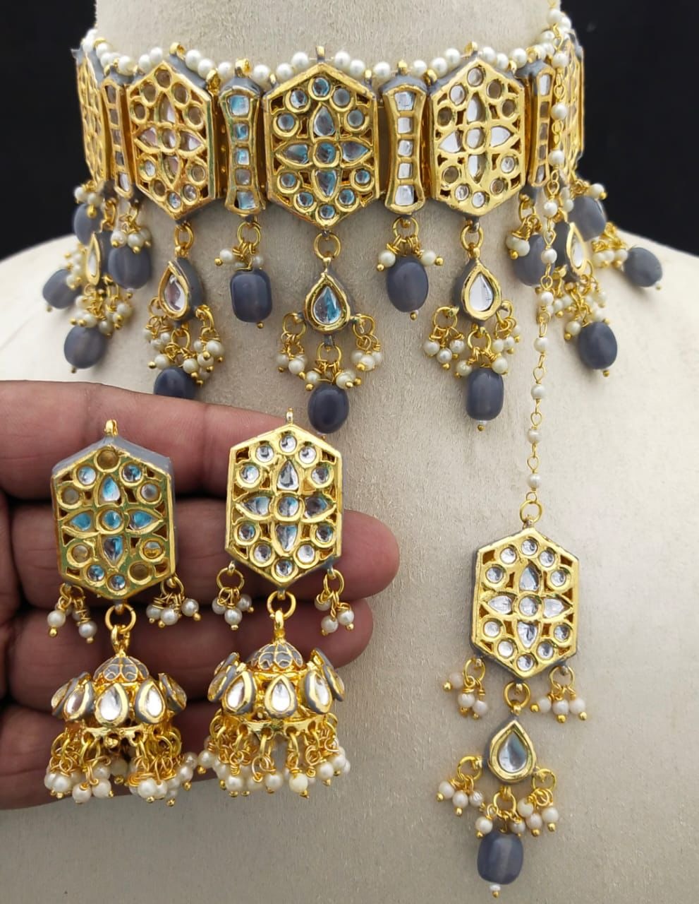 Handmade Grey Choker Set