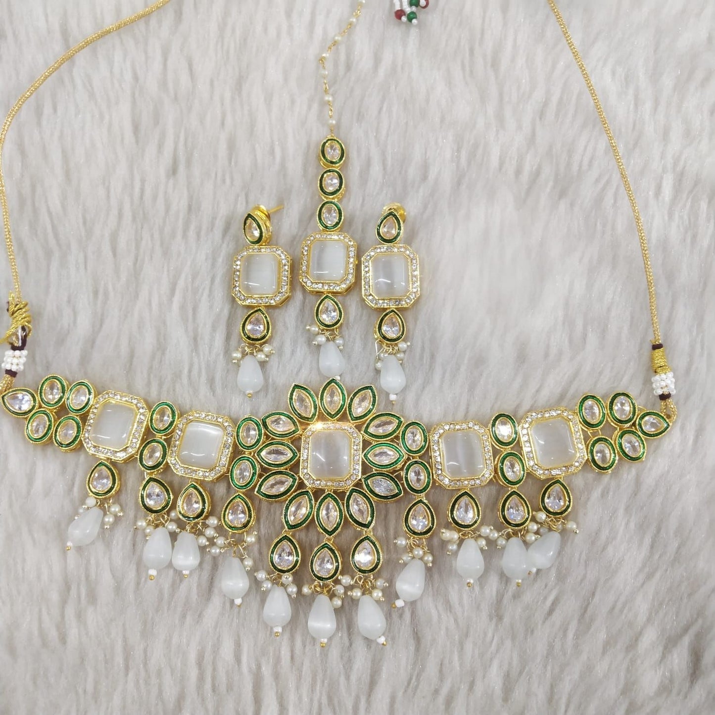 Handmade White Choker Set