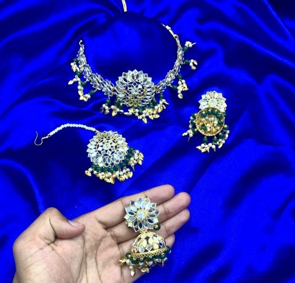 Mirror Pippal Pathi Choker Set