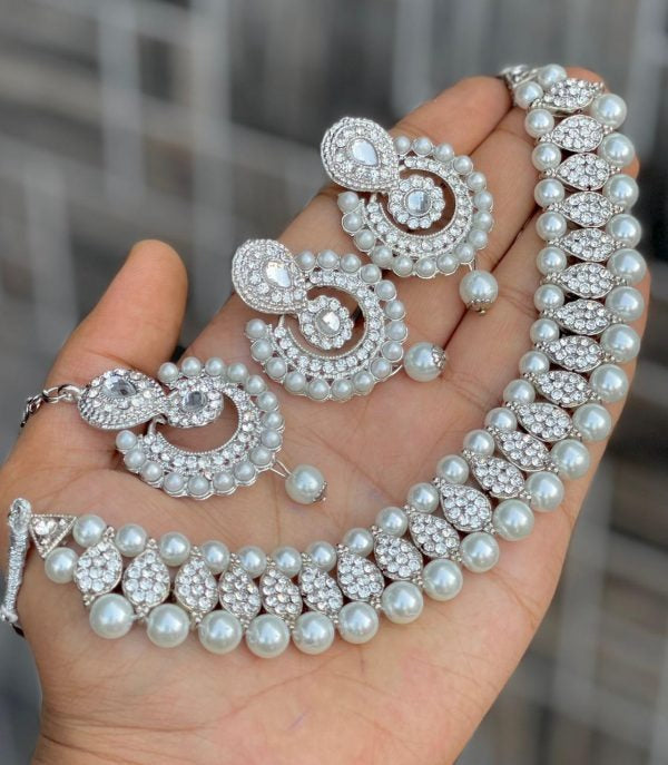 Elegant Necklace Set