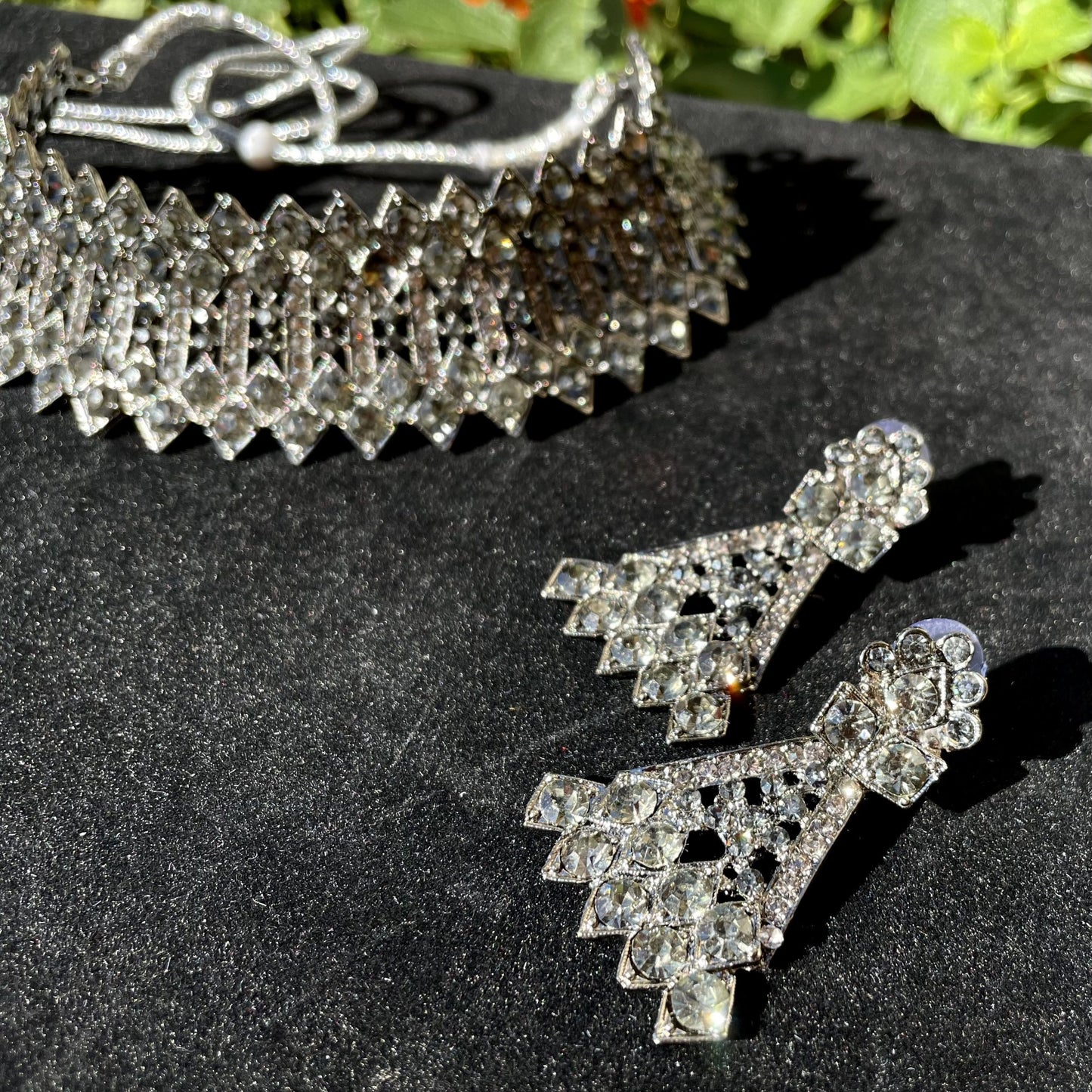 Black Beauty Choker Set