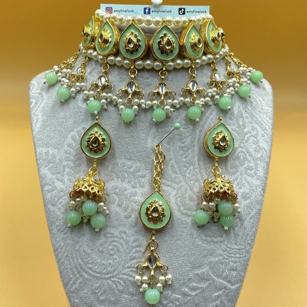 Handmade Kundan/Meena Choker Set