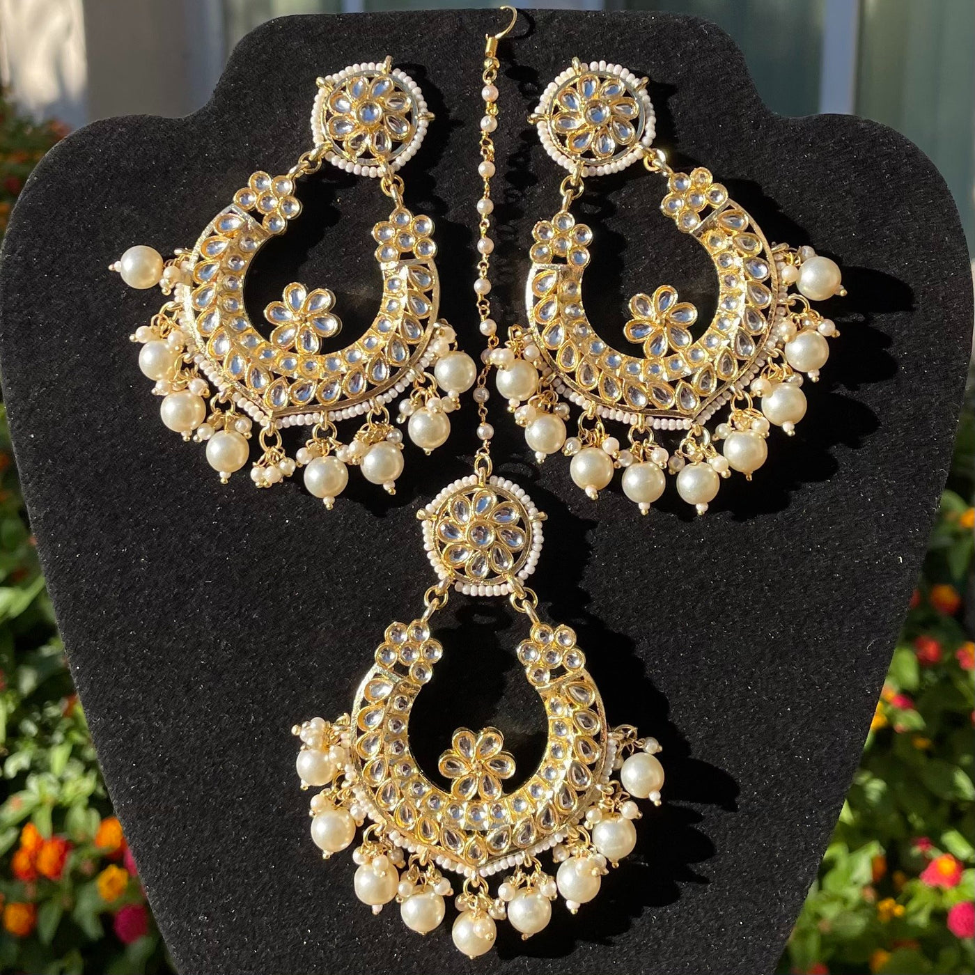 White Kundan and Pearls Earrings with Tikka