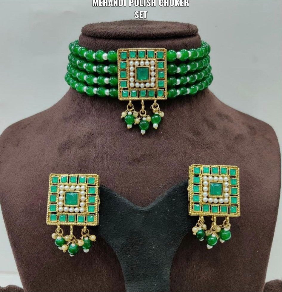 Green Choker Set