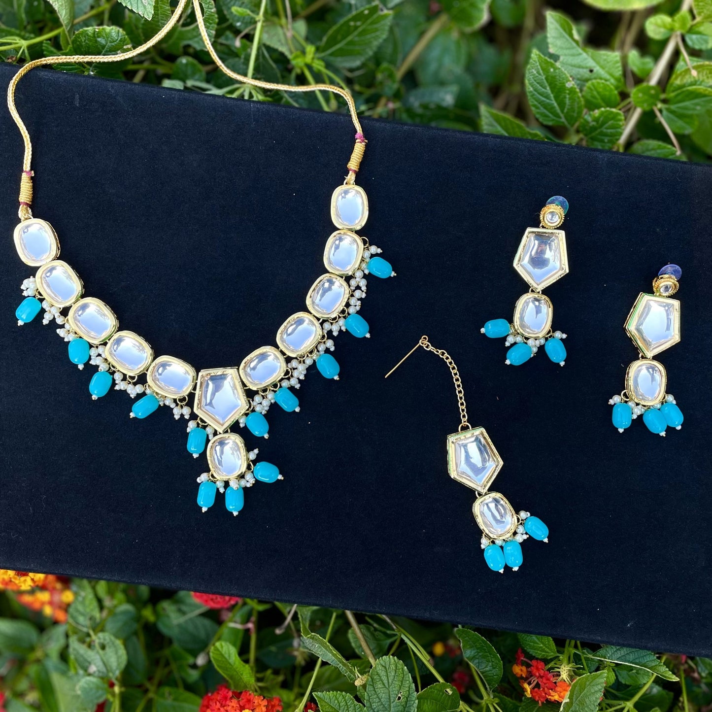 Fehrozy Blue Necklace Set