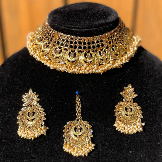 Golden Gucha Choker Set