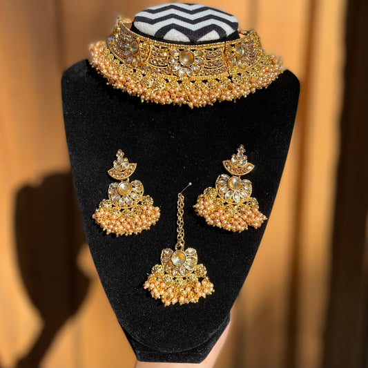 Golden Gucha Choker Set