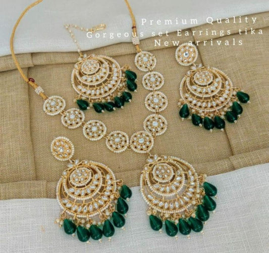 Green Necklace Set