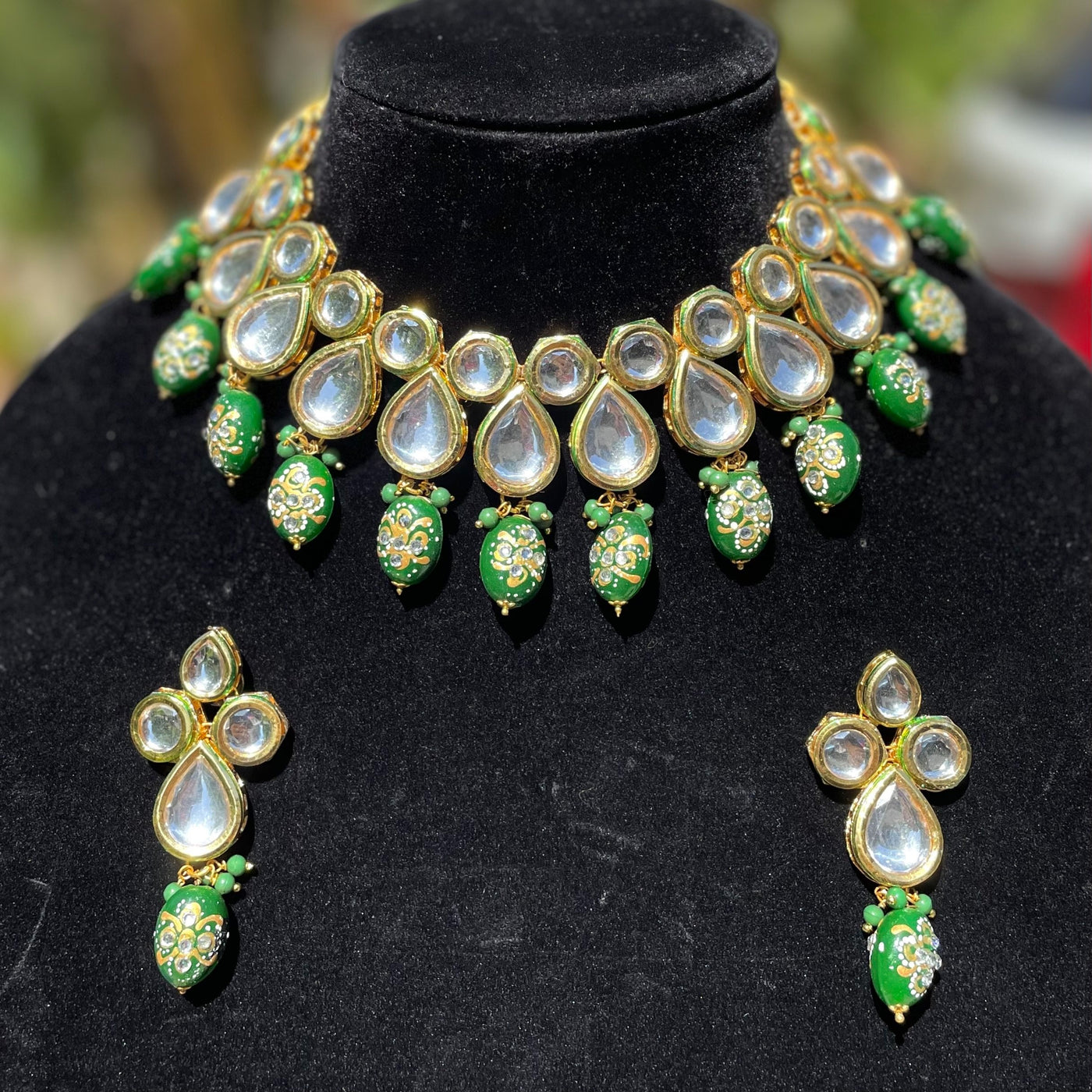 Green Jhumki Kundan Necklace Set