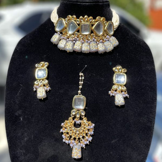 Grey Kundan Necklace Set