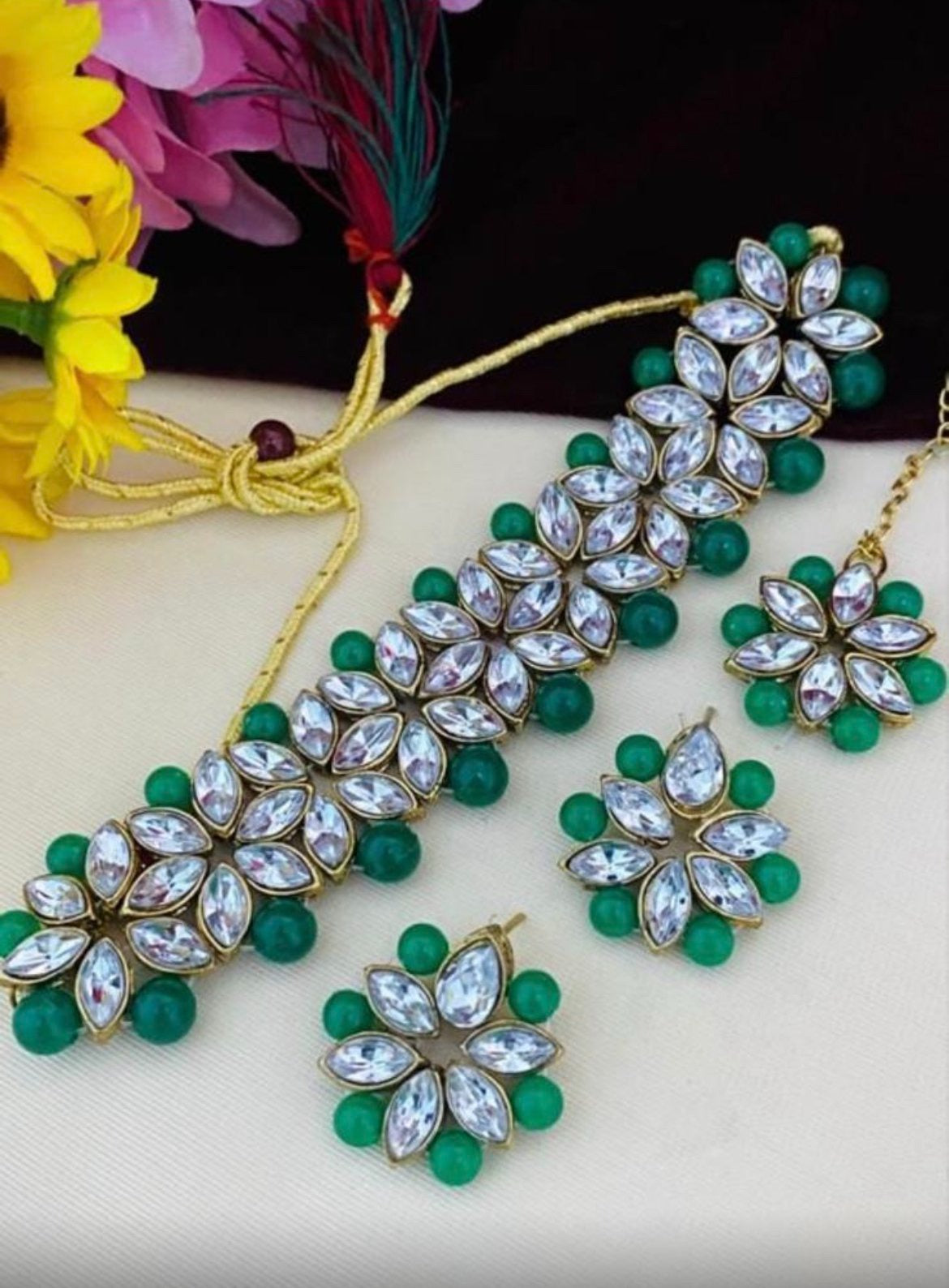 Green Choker Set