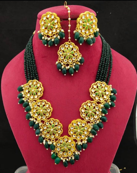 Green Necklace Set