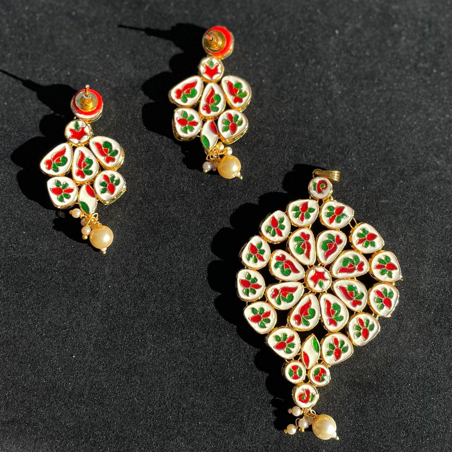 Kundan Pendant Set