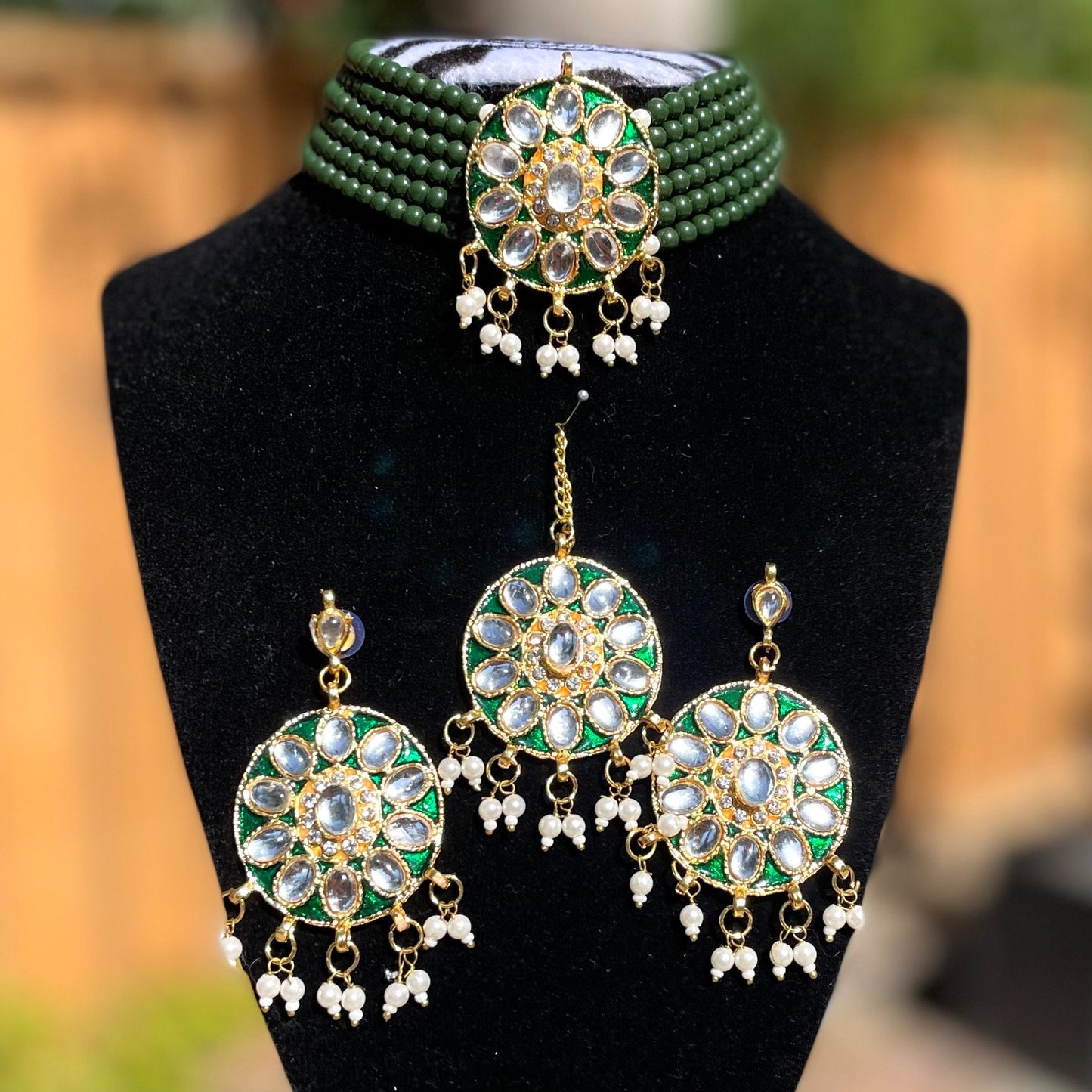 Green Choker Set