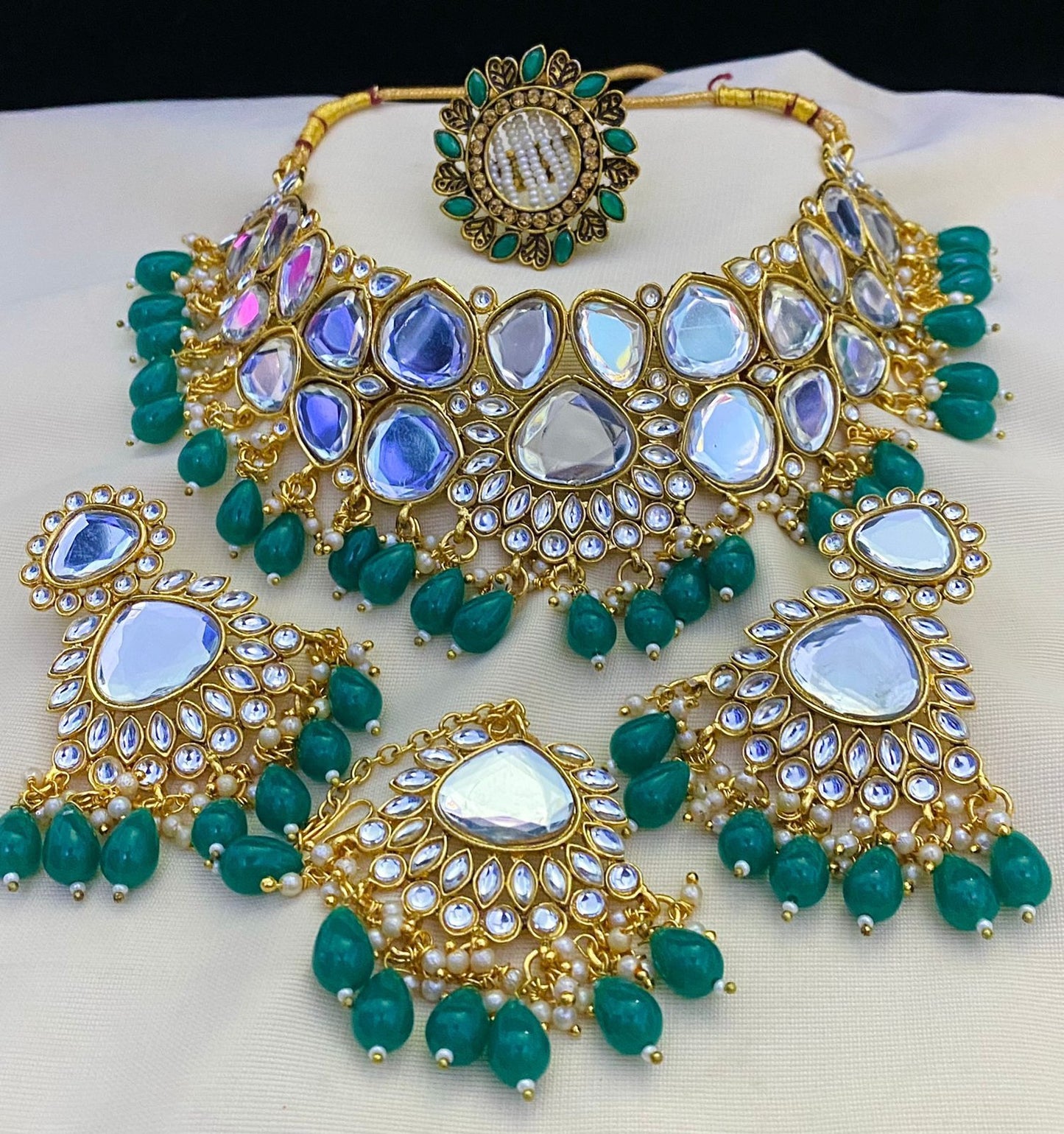 Green Kundan Necklace Set