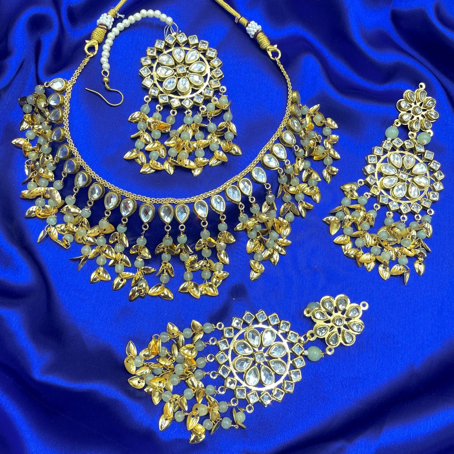 Turquoise Blue Pippal Pathi Necklace Set