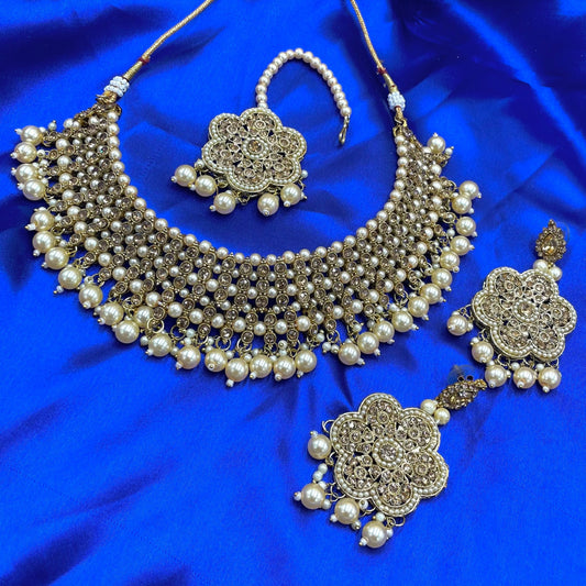 White Necklace Set