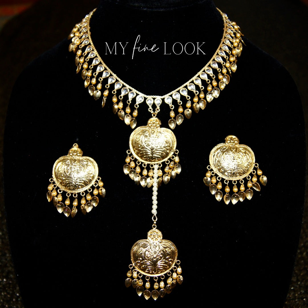 Gold and White Pearl Pippal Pathi Necklace Set