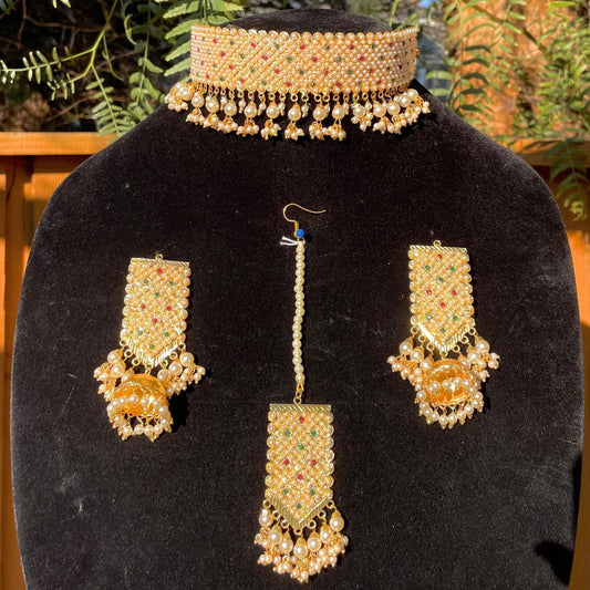 Multicolor Pathra Choker Set