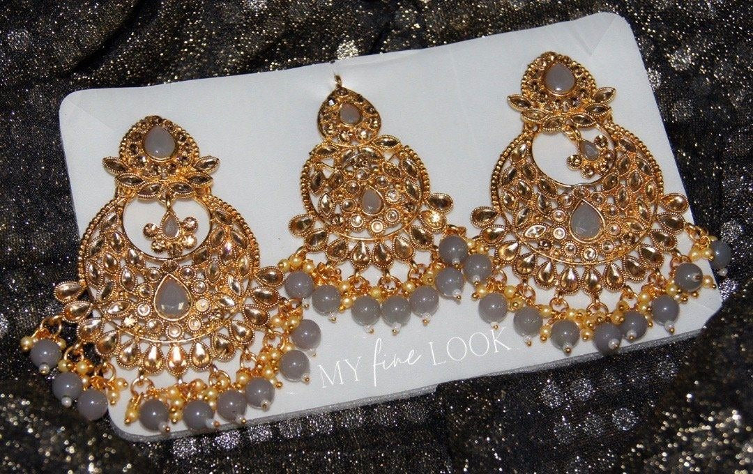 Grey Earrings with Maang Tikka