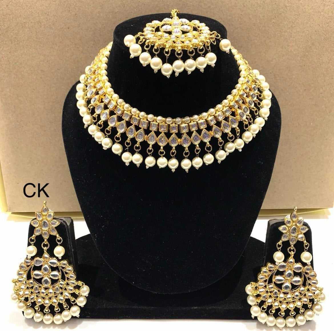 White Kundan Necklace Set