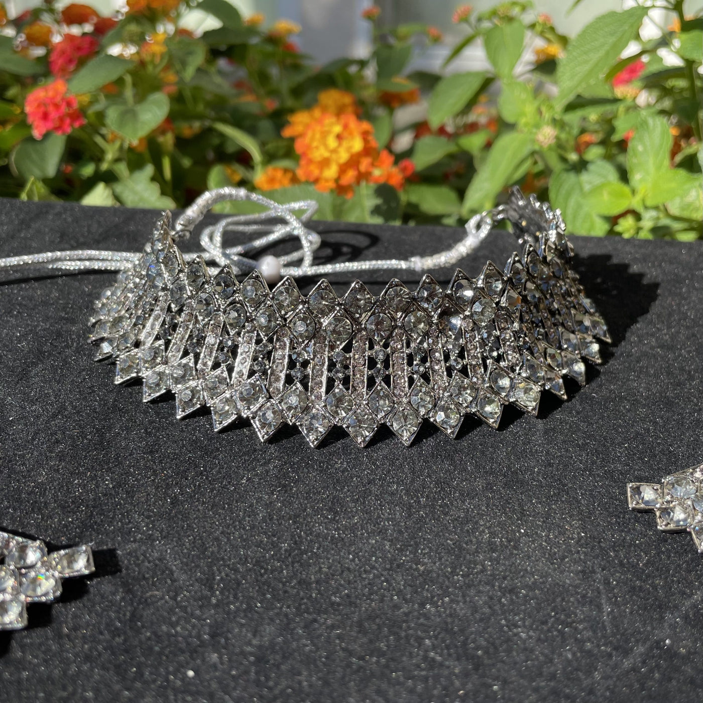 Black Beauty Choker Set