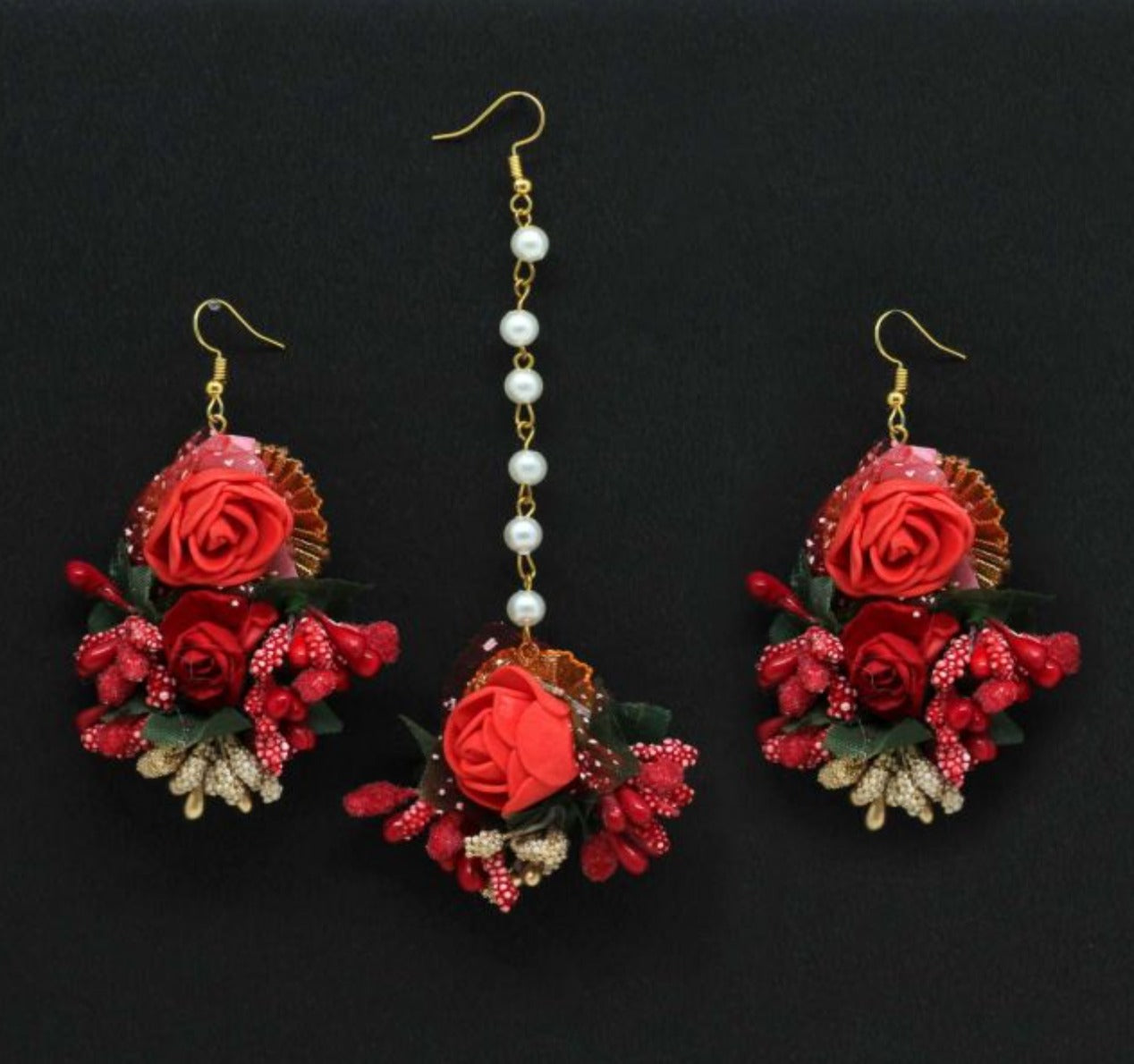 Red Floral Earrings with Maang Tikka